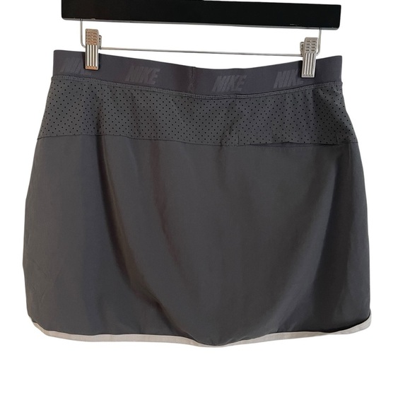 Nike Dri-Fit Gray Golf Skort size medium EUC back pocket air venting - Picture 5 of 14